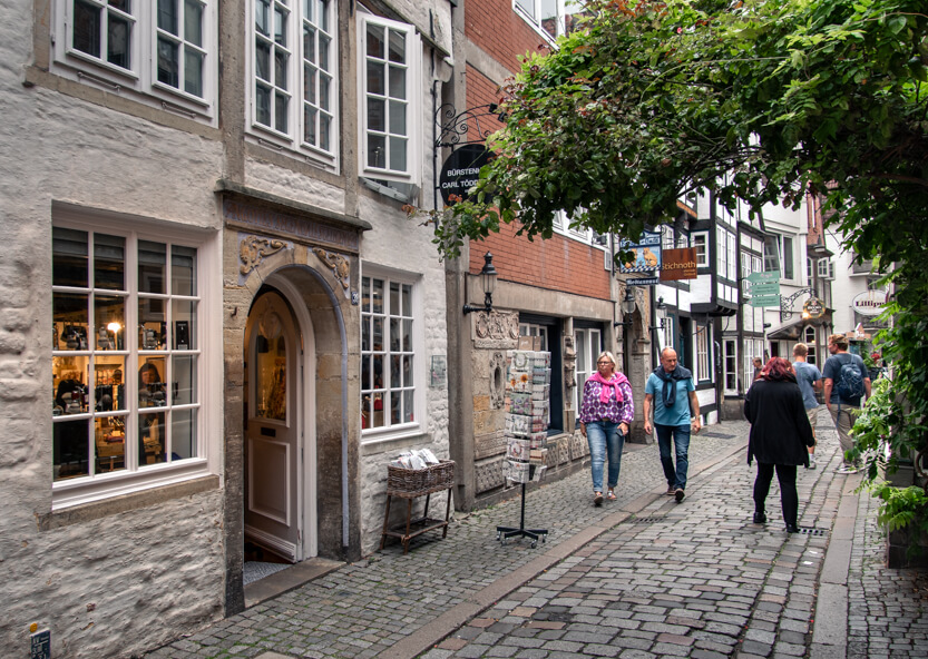 Der er mange små og hyggelige butikker i Schnoor, Bremen